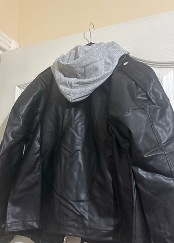 Siyah Deri Düğmeli Kadın Ceket - Görsel 2