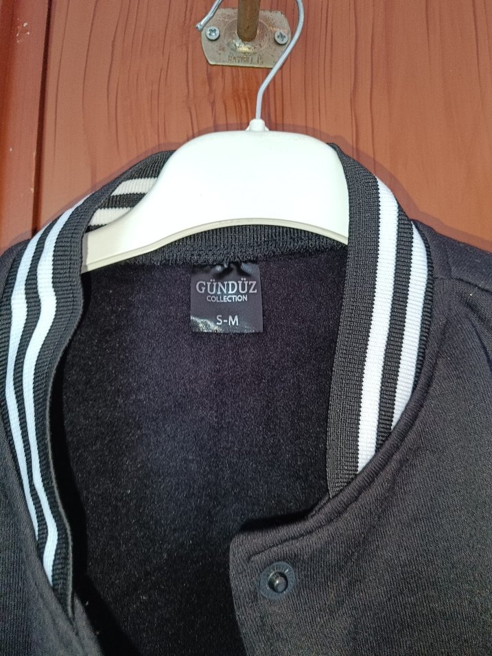 Siyah Ceket - Görsel 3