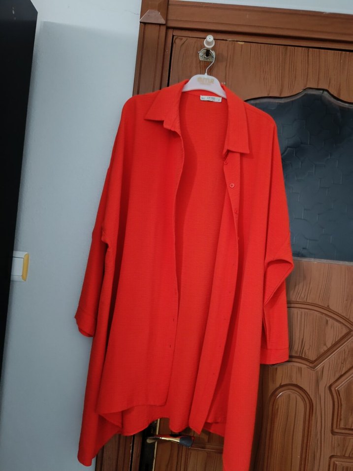 Kırmızı Uzun Kollu Düğmeli Kadın Gömlek - Görsel 2