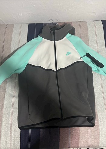 Nike Tech Fleece su yeşili füme ceket