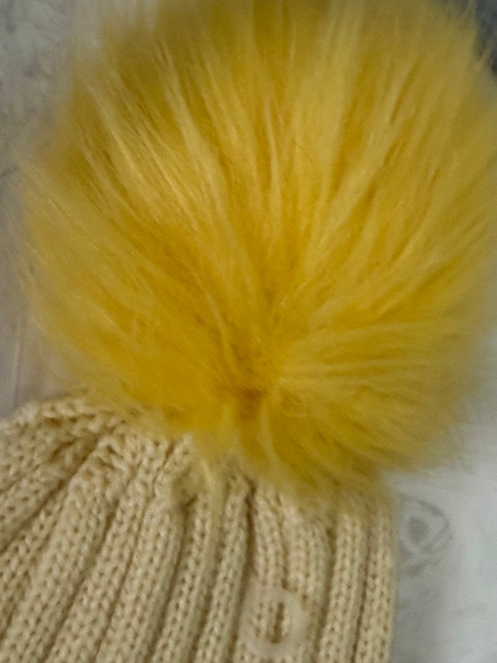 Sarı Ponponlu Örgü Kadın Bere - Görsel 2