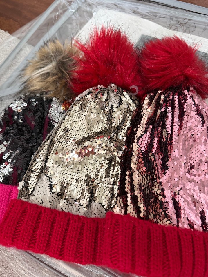 Renkli Payetli Kürklü Kadın Bere - Görsel 3