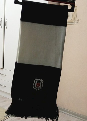 Beşiktaş Nakışlı Siyah Gri Erkek Atkı - Görsel 2