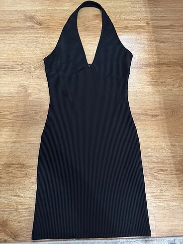 bershka boyundan baglamali strec mini elbise