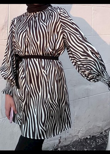 m Beden kahverengi Renk Zebra Desenli Rahat Kesim Midi Tunik