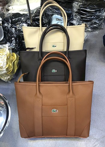 Lacoste Fermuarlı Deri Kadın Çanta Ölçüler : 46x40 CM