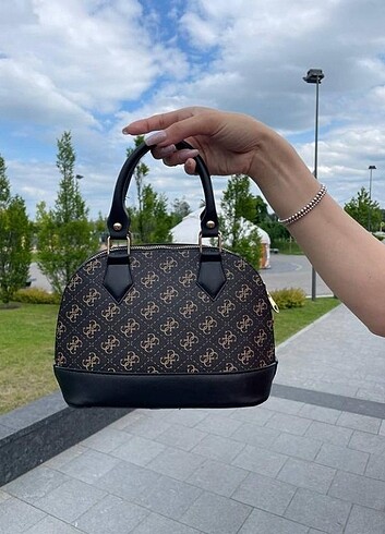  Beden GUESS D MODEL