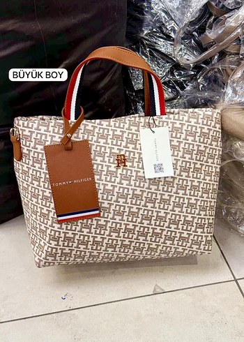 Beden Tommy Hilfiger Büyük Boy Desenli Çanta