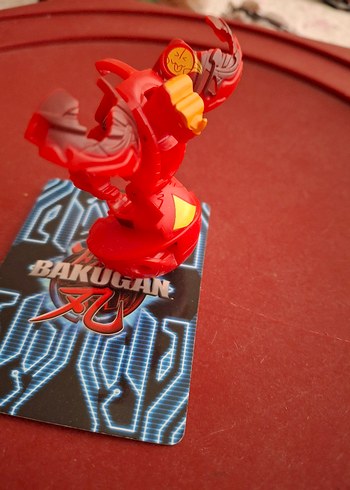  Beden Kırmızı Bakugan Figür Oyuncak