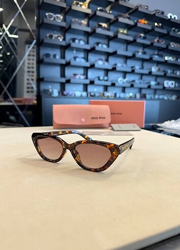 Miu Miu Leopar Desen Güneş Gözlüğü