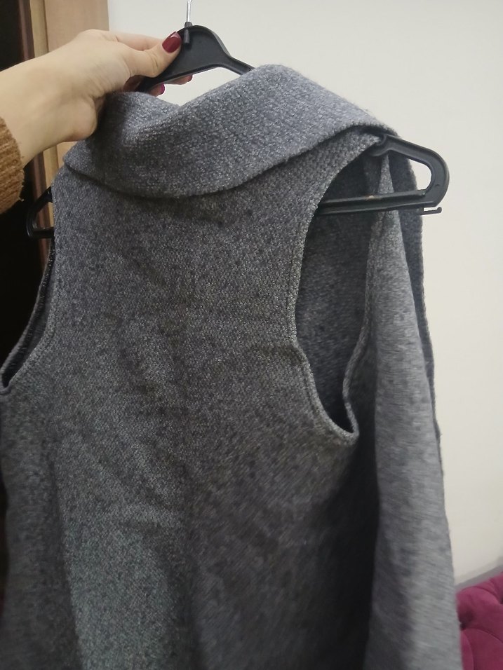 Gri Yünlü Yüksek Yakalı Süveter - Görsel 3