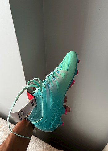 Turkuaz Bağcıklı Erkek Futbol Ayakkabısı