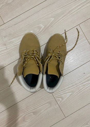 Bej Erkek Bağcıklar - Minimalist Sokak Stili
