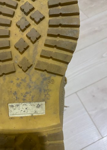 Bej Erkek Bağcıklar - Minimalist Sokak Stili