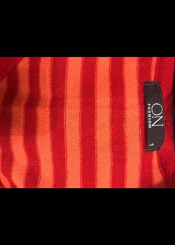 Kırmızı Çizgili Triko Kazak - Görsel 4