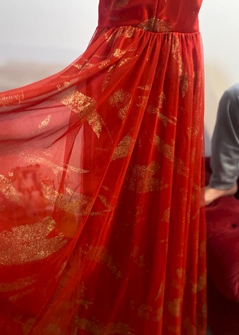 Kırmızı  ince askılı Uzun Hint Desenli abiye - Görsel 6