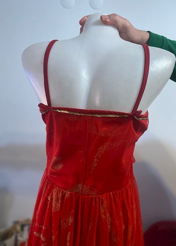 Kırmızı  ince askılı Uzun Hint Desenli abiye - Görsel 4