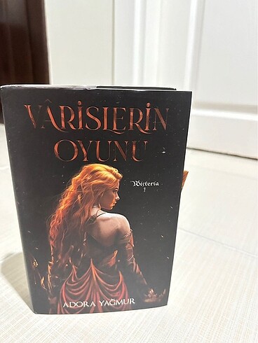 Varislerin Oyunu ADORA YAĞMUR