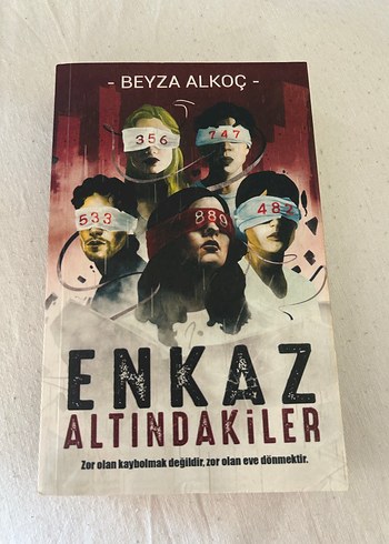 Enkaz Altındakiler - Beyza Alkoç
