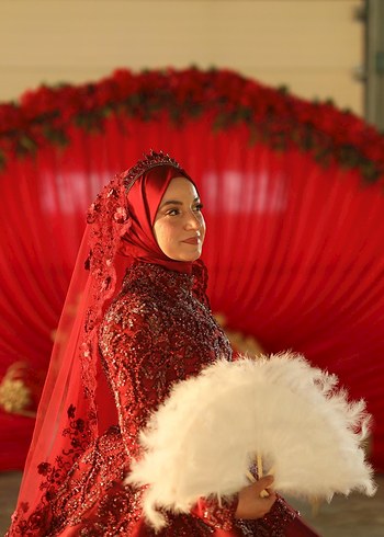 Henna Gelinlik Uzun Kollu İşlemeli Kırmızı Kadın Kına Elbisesi