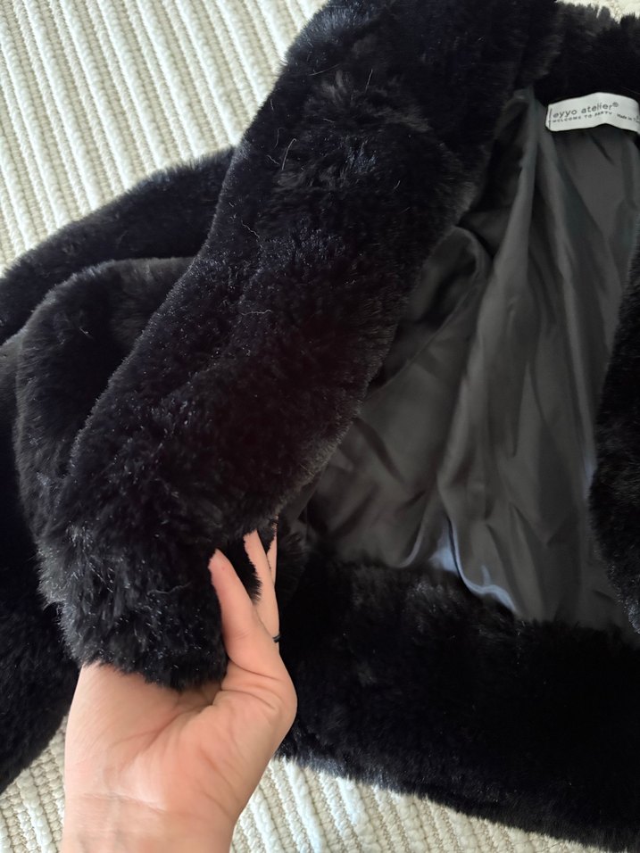 Kürk Detaylı Siyah kısa Kadın Mont - Görsel 3