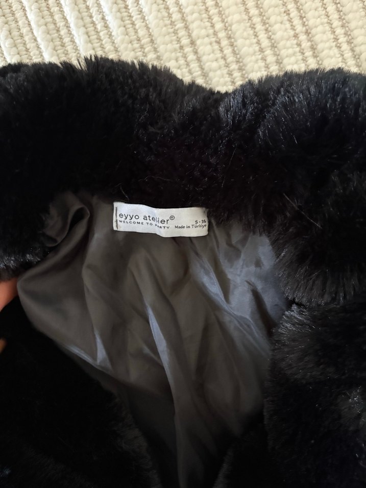 Kürk Detaylı Siyah kısa Kadın Mont - Görsel 2