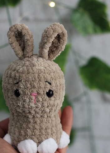 Amigurumi tavşan oyuncak
