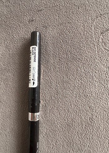 Parlak Siyah Göz Kalemi - Görsel 2