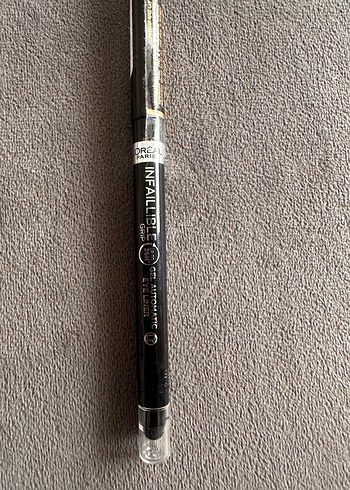 Parlak Siyah Göz Kalemi - Görsel 3