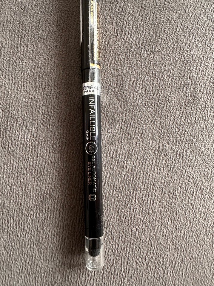 Parlak Siyah Göz Kalemi - Görsel 3