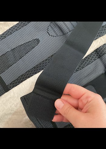 Gri renk dizlik spor için yada sıcak tutmak amacıyla