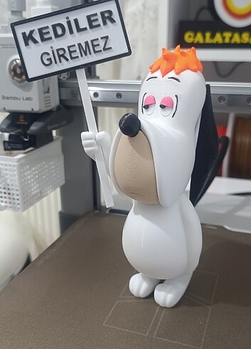 DROOPY İŞ BAŞINDA 