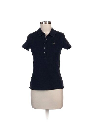 Lacoste T-shirt %70 İndirimli.