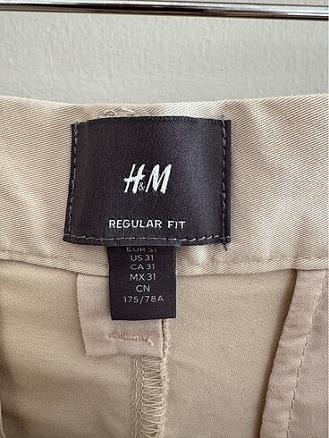 31 Beden ten rengi Renk H&M ŞORT (REGULAR FIT)