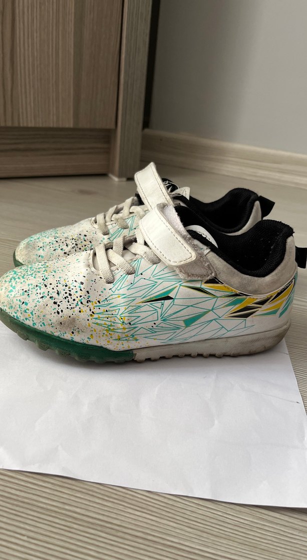 Erkek Çocuk Beyaz krampon  Cırtcırtlı Spor Ayakkabı - Görsel 2