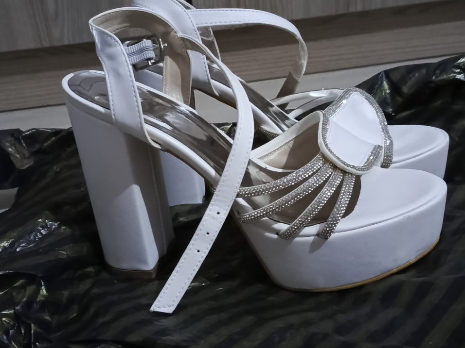 Beyaz Tokalı Yüksek Topuklu Abiye Ayakkabı - Görsel 2