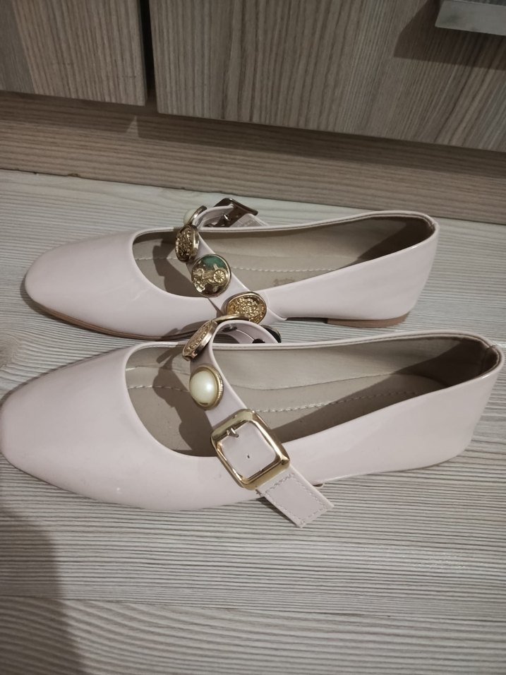 Klasik Zarafet Bej Tokalı Kadın Babet - Görsel 3