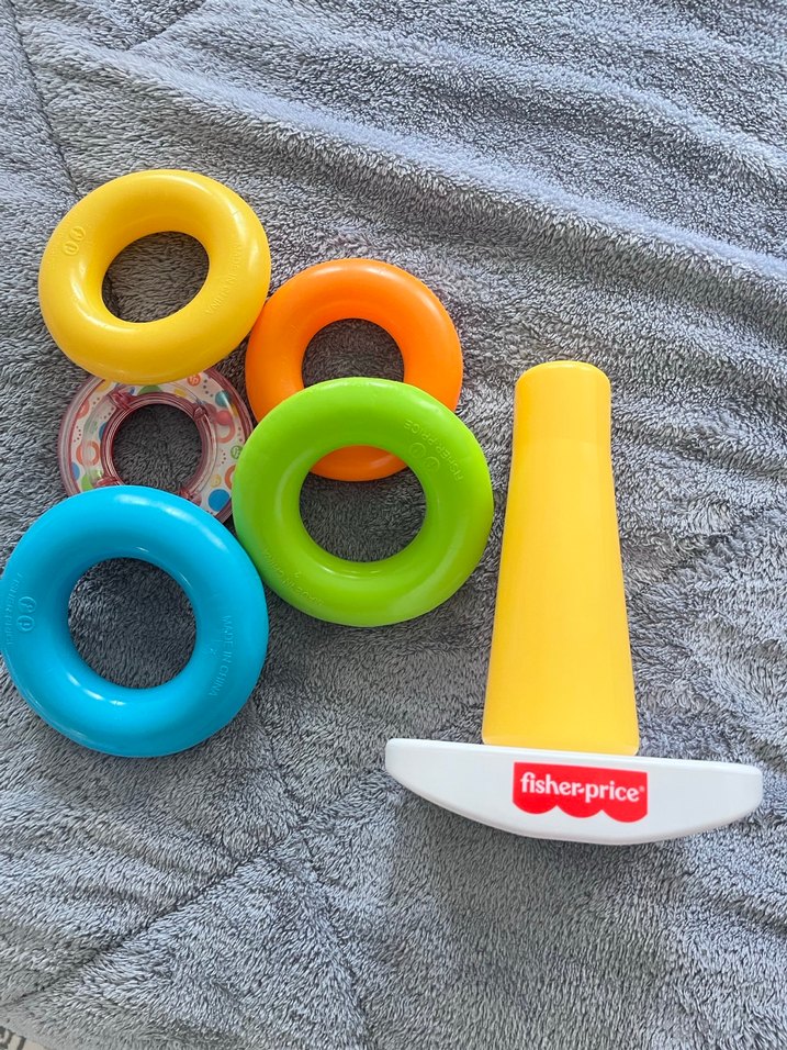 Fisher-Price Renkli Halka Oyuncak - Görsel 2