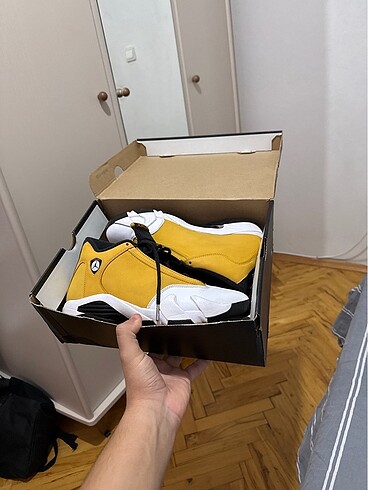NİKE AİR JORDAN 14 FERRARİ
