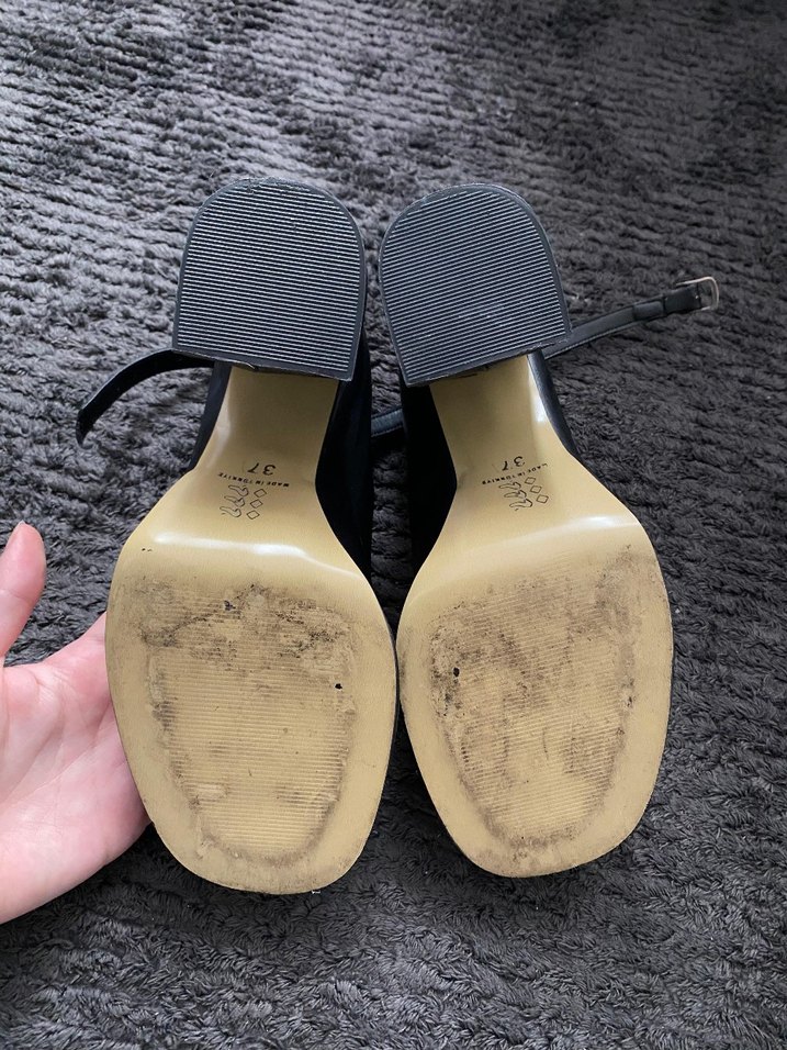 Siyah kalın topluklu tokalı platform topuklu - Görsel 5