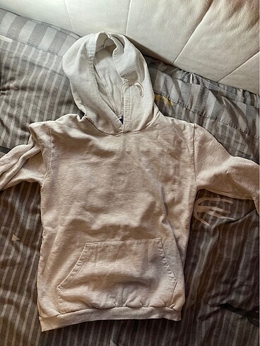 Açık gri sweatshirt