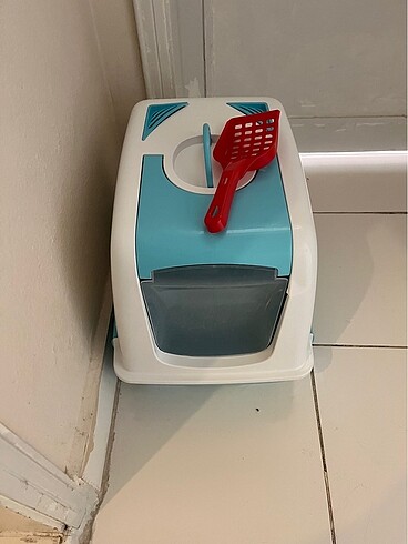 Beden Kapalı kedi tuvaleti