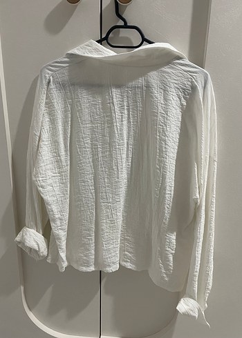 Düğmeli Beyaz Keten Nakışlı Kadın Gömlek - Görsel 4