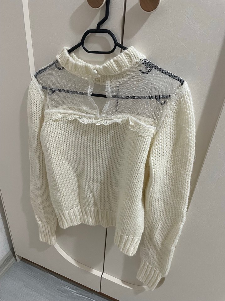 Yüksek Yakalı Beyaz Örgü Kadın Kazak - Görsel 2