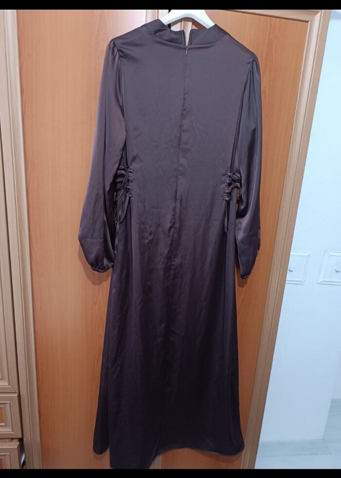 Saten elbise - Görsel 2