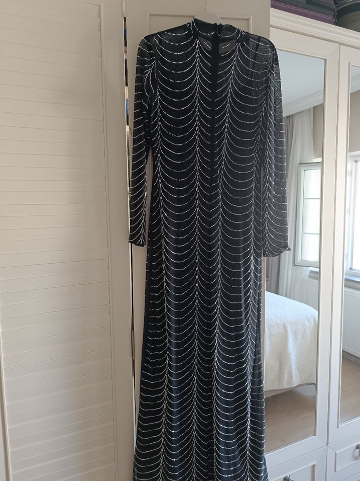 Siyah Uzun Kollu Uzun Abiye Elbise - Görsel 2