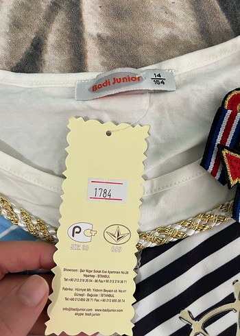 Renkli Baskılı Kısa Kollu Kadın Tişört - Görsel 2