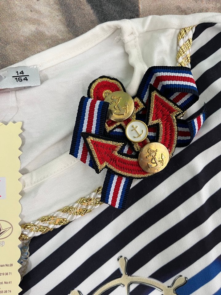 Renkli Baskılı Kısa Kollu Kadın Tişört - Görsel 3