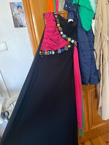 38 Beden Tek omuz abiye