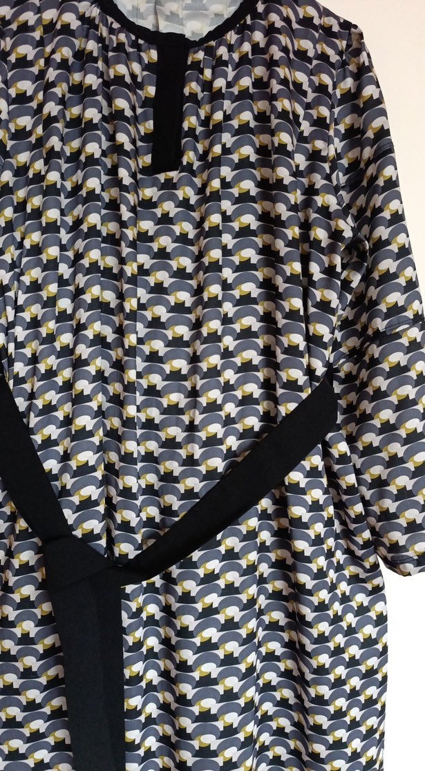 ince ipek saten desenli tunik - Görsel 2